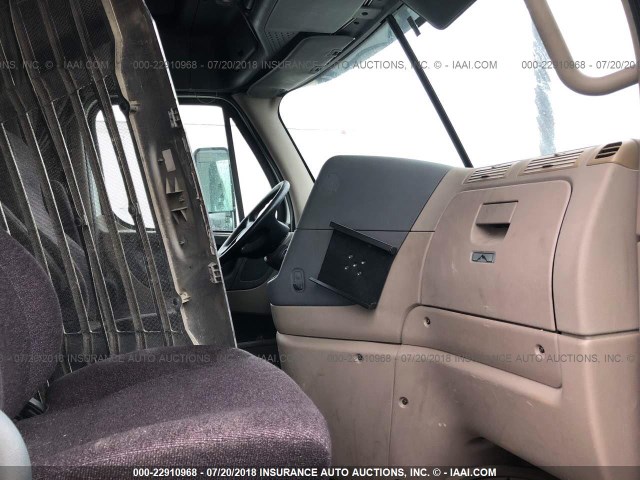 1FUBGKBG2CSBH0130 - 2012 FREIGHTLINER CASCADIA 125  Unknown photo 5