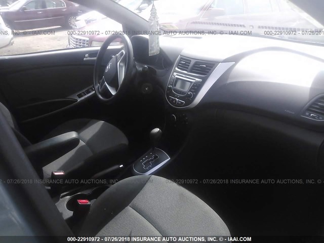 KMHCT5AE5CU050252 - 2012 HYUNDAI ACCENT GLS/GS GRAY photo 5