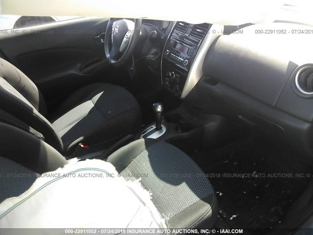 3N1CE2CP6FL439592 - 2015 NISSAN VERSA NOTE S/S PLUS/SV/SL/SR SILVER photo 5