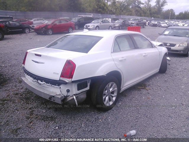 2C3CCAAG7FH930282 - 2015 CHRYSLER 300 LIMITED WHITE photo 4