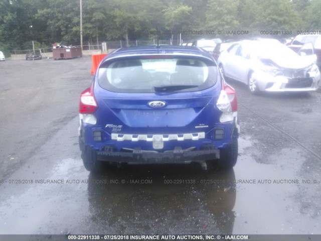 1FAHP3K22CL436730 - 2012 FORD FOCUS SE BLUE photo 6