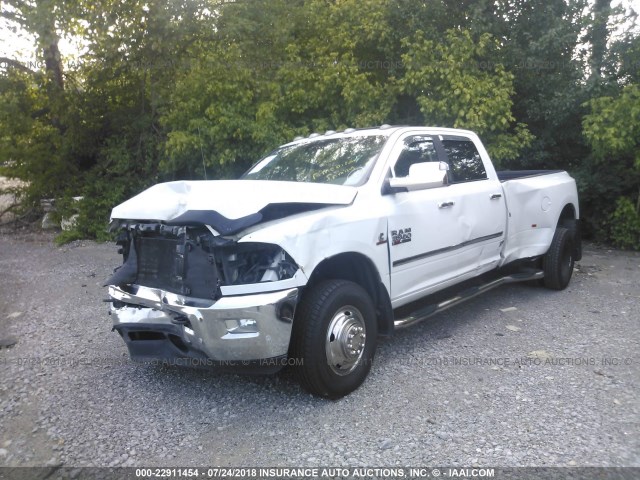 3C63RRHL2GG121986 - 2016 RAM 3500 SLT WHITE photo 2