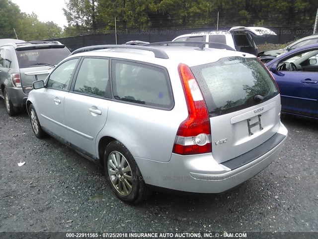 YV1MW382652070986 - 2005 VOLVO V50 2.4I SILVER photo 3