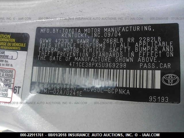 4T1CE38PX5U969298 - 2005 TOYOTA CAMRY SOLARA SE/SLE ვერცხლისფერი ფოტო 9