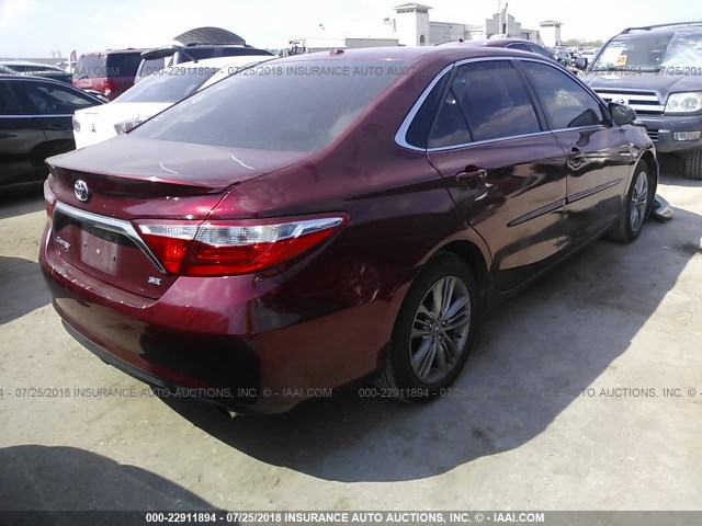 4T1BF1FK8FU995940 - 2015 TOYOTA CAMRY LE/XLE/SE/XSE RED photo 4