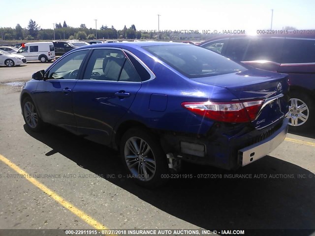 4T1BF1FK4FU967469 - 2015 TOYOTA CAMRY LE/XLE/SE/XSE 蓝色 照片 3