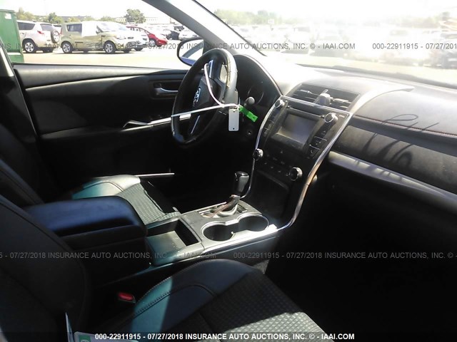 4T1BF1FK4FU967469 - 2015 TOYOTA CAMRY LE/XLE/SE/XSE 蓝色 照片 5