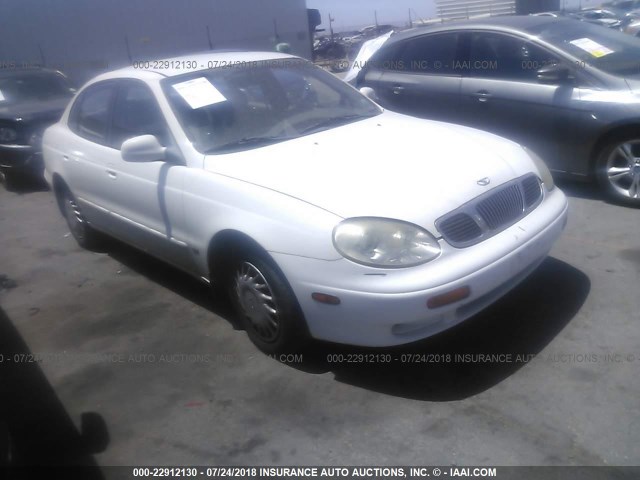 KLAVB69212B324869 - 2002 DAEWOO LEGANZA SE WHITE photo 1