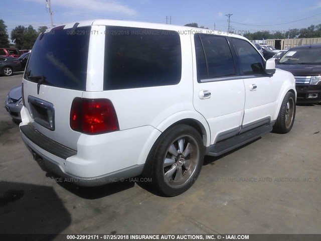 5LMFU27R34LJ20919 - 2004 LINCOLN NAVIGATOR 白色 照片 4