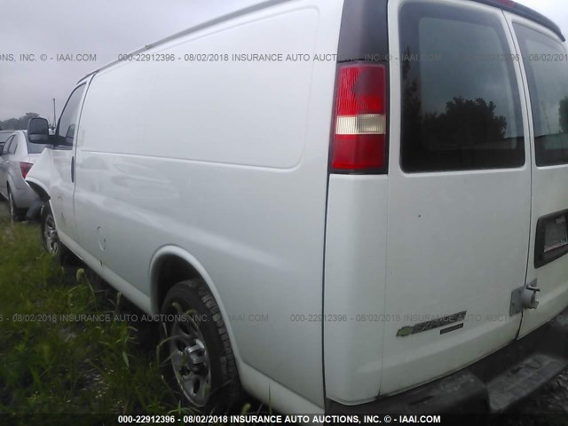 1GCSGAFX6D1120397 - 2013 CHEVROLET EXPRESS G1500  WHITE photo 3