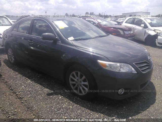 4T1BF3EK0BU221947 - 2011 TOYOTA CAMRY SE/LE/XLE 灰色 照片 1