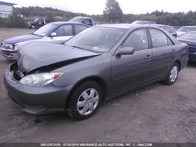 4T1BE32K25U615509 - 2005 TOYOTA CAMRY LE/XLE/SE Boz foto 2