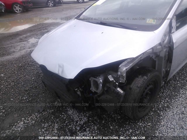 1FADP3E2XDL370133 - 2013 FORD FOCUS S SILVER photo 6