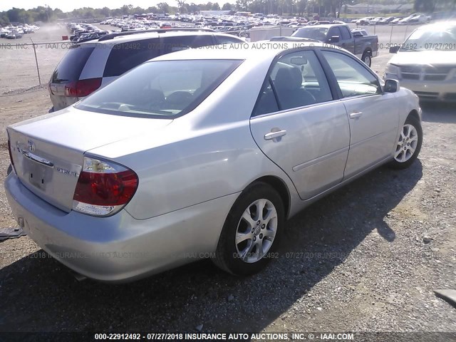 4T1BE30K55U964201 - 2005 TOYOTA CAMRY LE/XLE/SE Gümüş foto 4