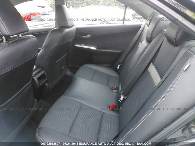 4T1BF1FK7EU405306 - 2014 TOYOTA CAMRY L/SE/LE/XLE შავი ფოტო 8