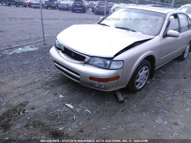 JN1CA21D3TT177302 - 1996 NISSAN MAXIMA GLE/GXE/SE GOLD photo 6