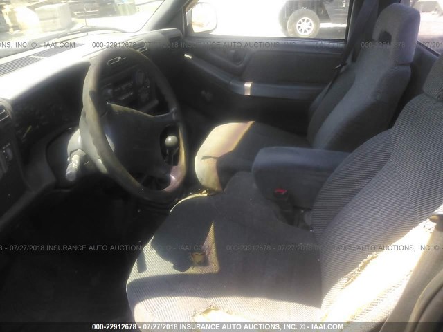 1GCCS1444VK246717 - 1997 CHEVROLET S TRUCK S10 შავი ფოტო 8