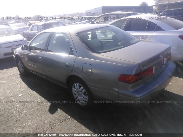 4T1BG22K11U097570 - 2001 TOYOTA CAMRY CE/LE/XLE ნაცრისფერი ფოტო 3