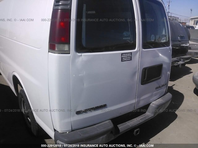 1GCGG25RXY1153942 - 2000 CHEVROLET EXPRESS G2500  WHITE photo 3