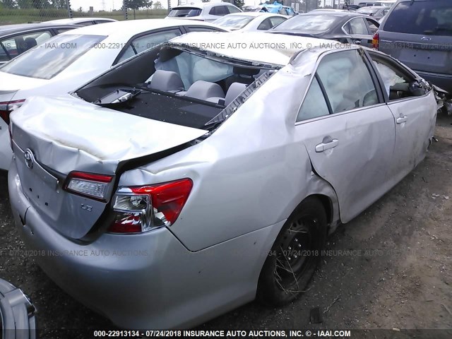 4T1BF1FK8DU653112 - 2013 TOYOTA CAMRY L/SE/LE/XLE Gümüş foto 4