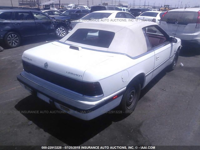 1C3XU4535NF186916 - 1992 CHRYSLER LEBARON 白色 照片 4