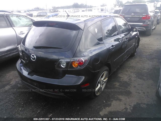 JM1BK343241161474 - 2004 MAZDA 3 HATCHBACK BLACK photo 4