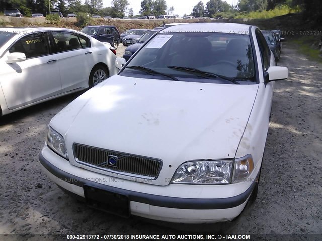 YV1VS255XYF538143 - 2000 VOLVO S40 WHITE photo 6