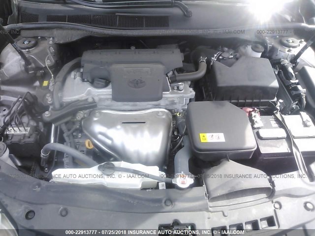 4T1BF1FK0HU311580 - 2017 TOYOTA CAMRY LE/XLE/SE/XSE 灰色 照片 10