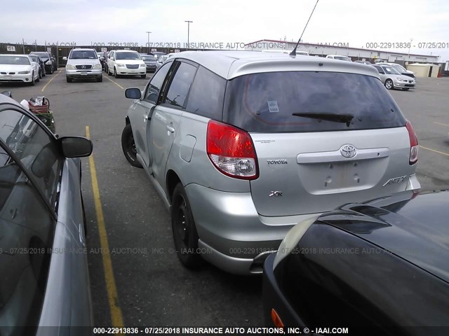 2T1KR32E74C244586 - 2004 TOYOTA COROLLA MATRIX XR SILVER photo 3