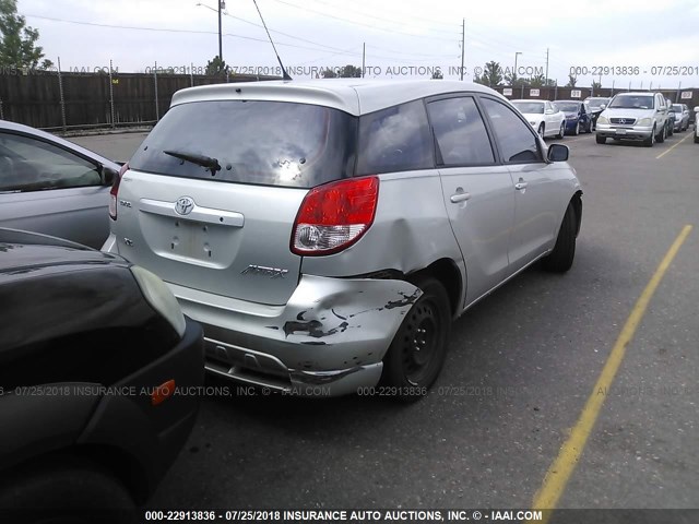 2T1KR32E74C244586 - 2004 TOYOTA COROLLA MATRIX XR SILVER photo 4