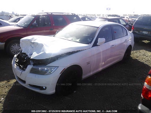 WBAPK5C52BF125995 - 2011 BMW 328 XI SULEV WHITE photo 2