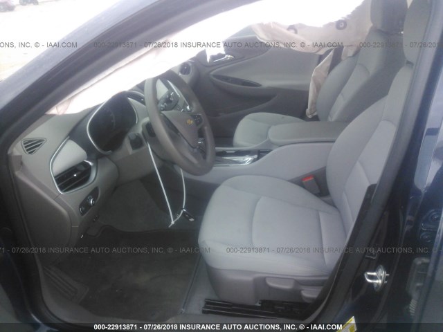 1G1ZB5ST6HF136740 - 2017 CHEVROLET MALIBU LS ლურჯი ფოტო 5