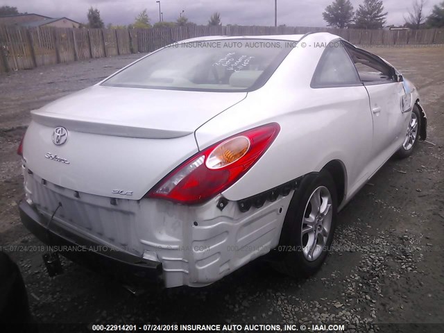 4T1CE30P85U506040 - 2005 TOYOTA CAMRY SOLARA SE/SLE თეთრი ფოტო 4