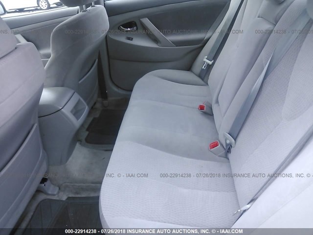 4T1BF3EK5AU038865 - 2010 TOYOTA CAMRY SE/LE/XLE ნაცრისფერი ფოტო 8
