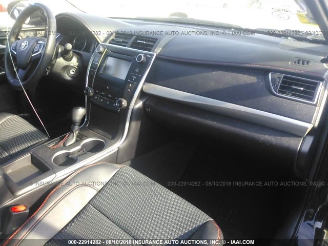 4T1BF1FK3FU953711 - 2015 TOYOTA CAMRY LE/XLE/SE/XSE 黑色 照片 5