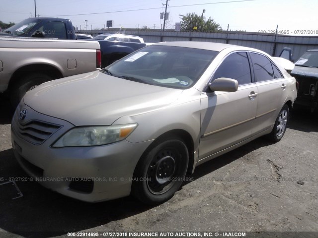 4T4BF3EK3AR039888 - 2010 TOYOTA CAMRY SE/LE/XLE ოქროსფერი ფოტო 2