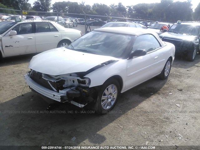 1C3EL65R55N594929 - 2005 CHRYSLER SEBRING LIMITED WHITE photo 2