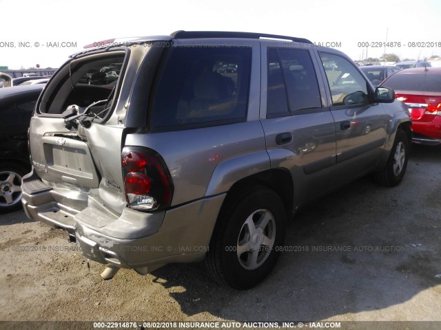 1GNDT13S652365250 - 2005 CHEVROLET TRAILBLAZER LS/LT GRAY photo 4