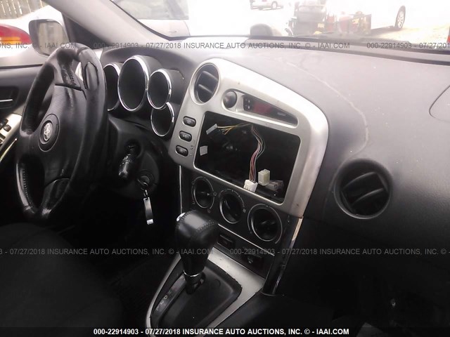 2T1KR32E36C604200 - 2006 TOYOTA COROLLA MATRIX XR GRAY photo 5