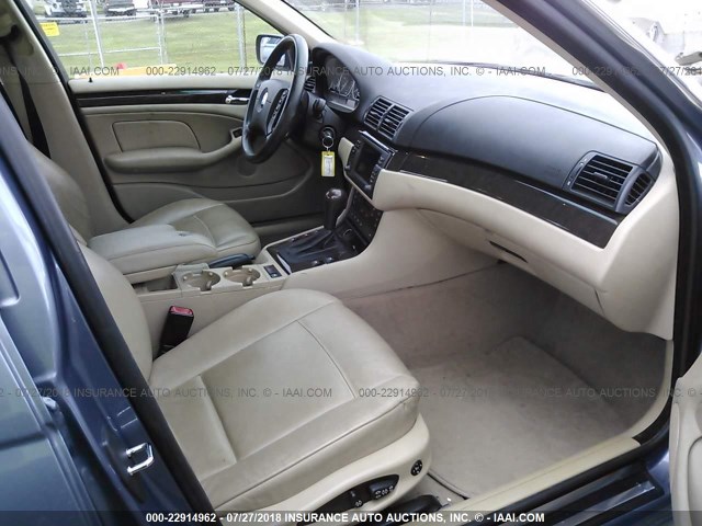 WBAEW534X3PN31778 - 2003 BMW 330 XI BLUE photo 5