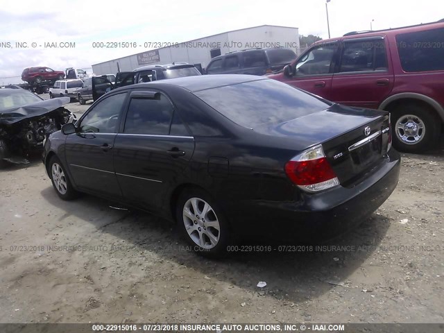 4T1BE32K55U418043 - 2005 TOYOTA CAMRY LE/XLE/SE BLACK photo 3