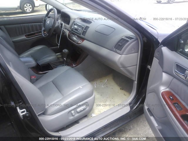 4T1BE32K55U418043 - 2005 TOYOTA CAMRY LE/XLE/SE Qara foto 5
