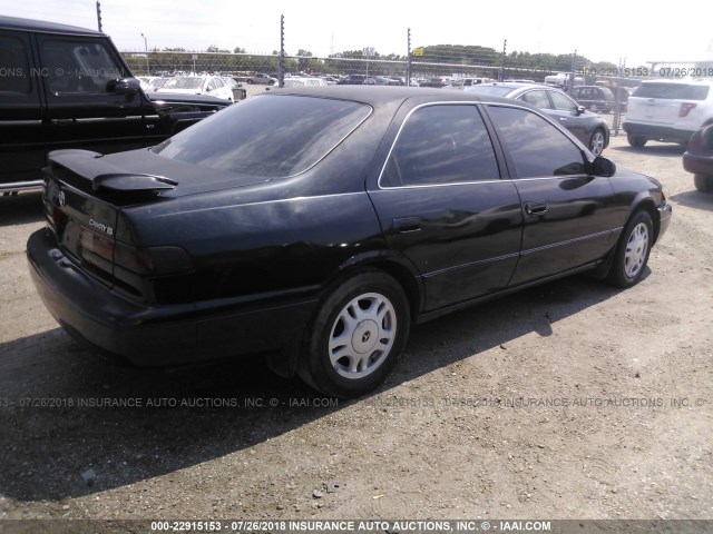 4T1BG22K8WU195812 - 1998 TOYOTA CAMRY CE/LE/XLE 黑色 照片 4
