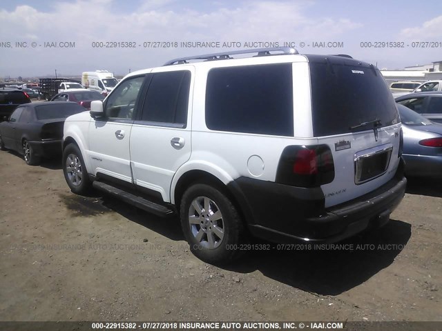 5LMFU27R83LJ42736 - 2003 LINCOLN NAVIGATOR WHITE photo 3