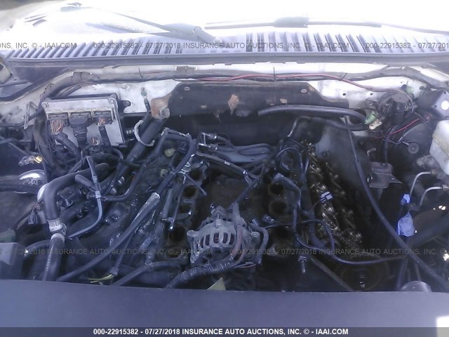 5LMFU27R83LJ42736 - 2003 LINCOLN NAVIGATOR WHITE photo 6