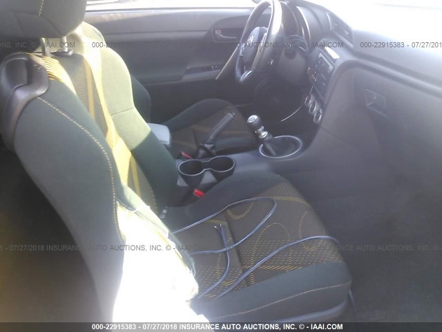 JTKJF5C74C3029196 - 2012 TOYOTA SCION TC ყვითელი ფოტო 5