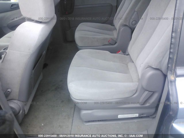 KNDMB233566034731 - 2006 KIA SEDONA EX/LX BLUE photo 8