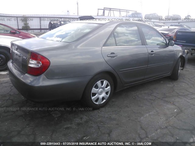 4T1BE32K62U536193 - 2002 TOYOTA CAMRY LE/XLE/SE 灰色 照片 4