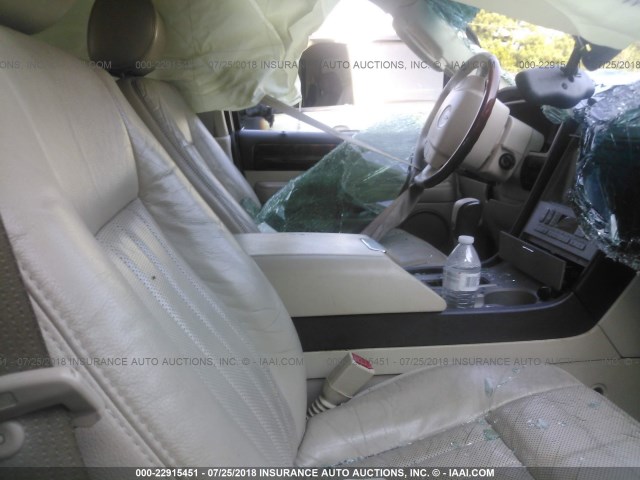 5LMFU27R63LJ05345 - 2003 LINCOLN NAVIGATOR 白色 照片 5