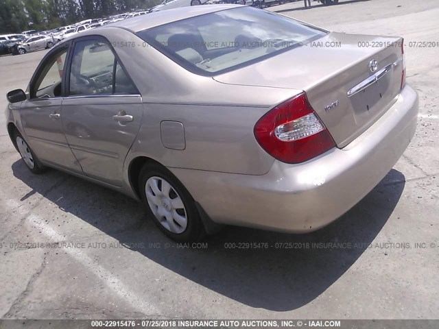 4T1BE32KX2U024811 - 2002 TOYOTA CAMRY LE/XLE/SE 金色 照片 3